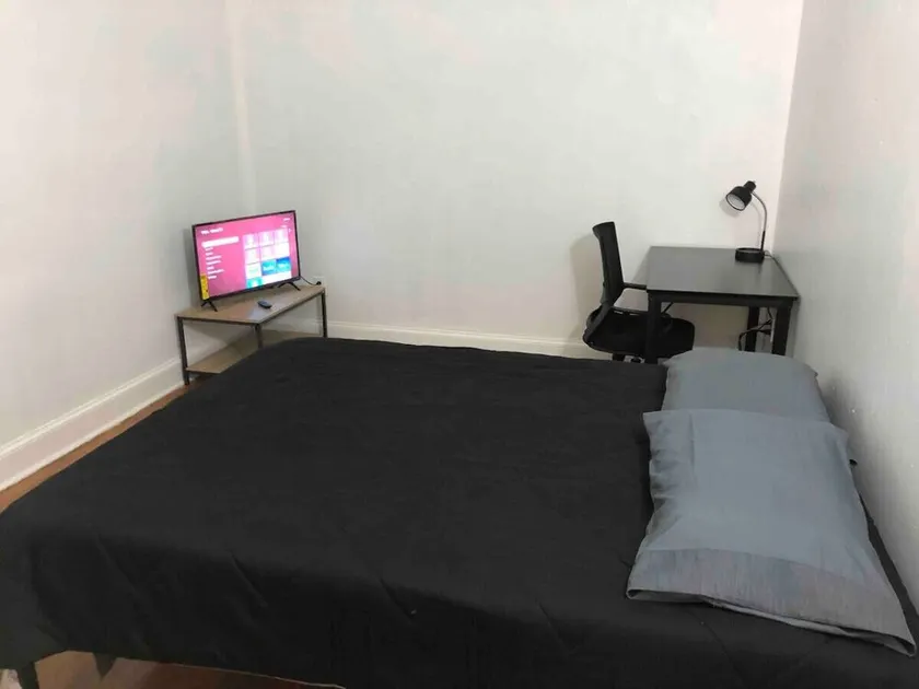 Spacious 2-bedroom apartment with 1-bathroom and private street entrance, MetLife Stadium FIFA World Cup 25 minutes away - Image 1
