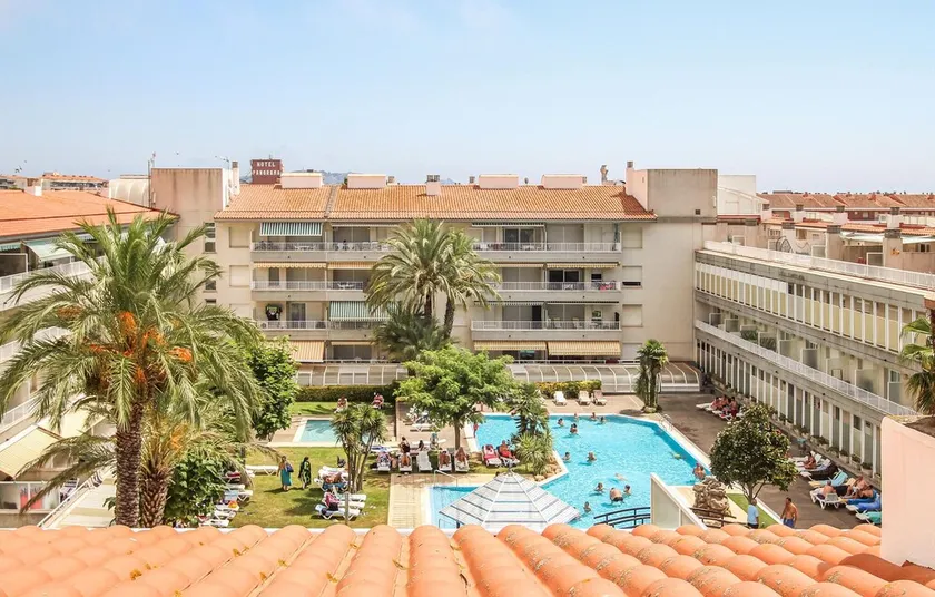 Apartamento de lujo cerca de la playa con piscina y terraza en L'Estartit - ES-323-21 - Image 1