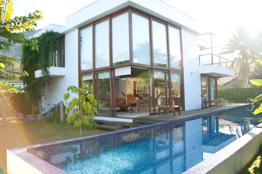 Located 80m from the sea. Pool w 20m streak. High ceiling, Sky TV - Wi-Fi - Image 1