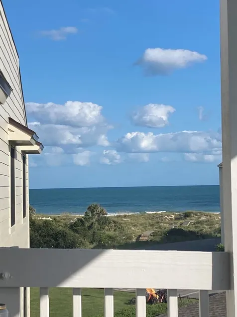 Tortuga Oceanside Villa with Beautiful Beach and Sunset Views in Emerald Isle - Image 1