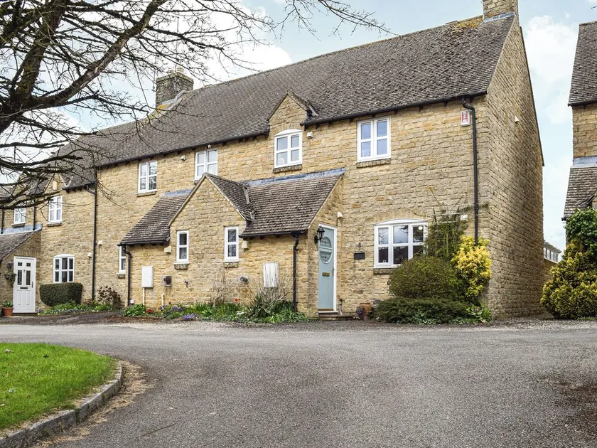 3 bedroom accommodation in Little Rissington, near Bourton on the Water - Image 1