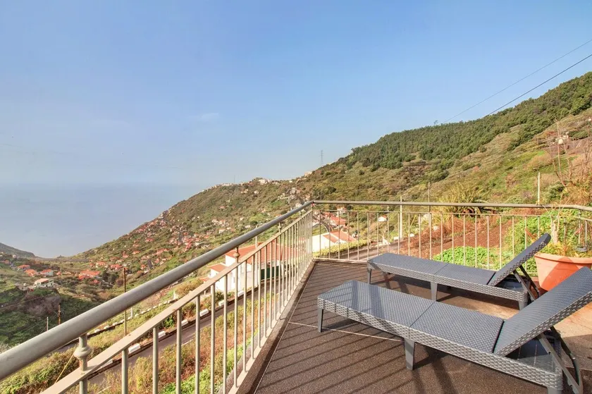 Holiday Home Villa Liliana – Sea View, Terrace & 3 Balconies in Madeira - Image 1