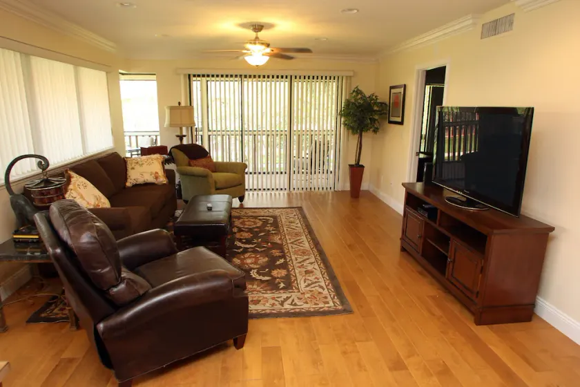 159 villa Kerrie st. - Image 1