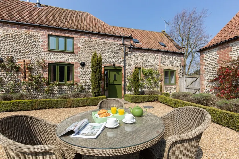 Workshop - sleeps 8 guests  in 4 bedrooms - Image 1