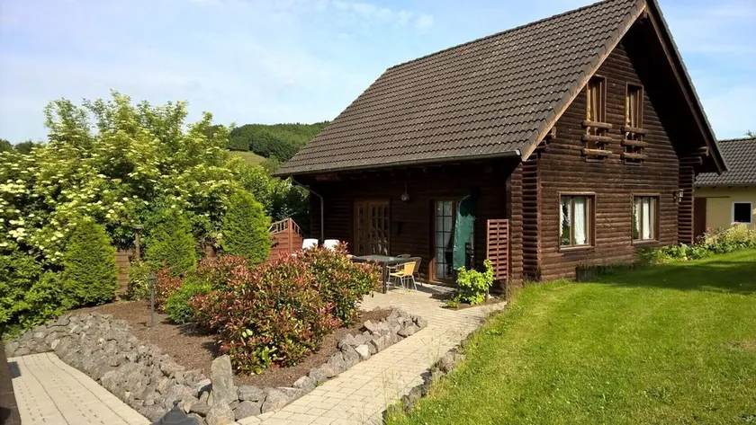Very nice and spacious wooden house in the heart of the Eifel - Image 1