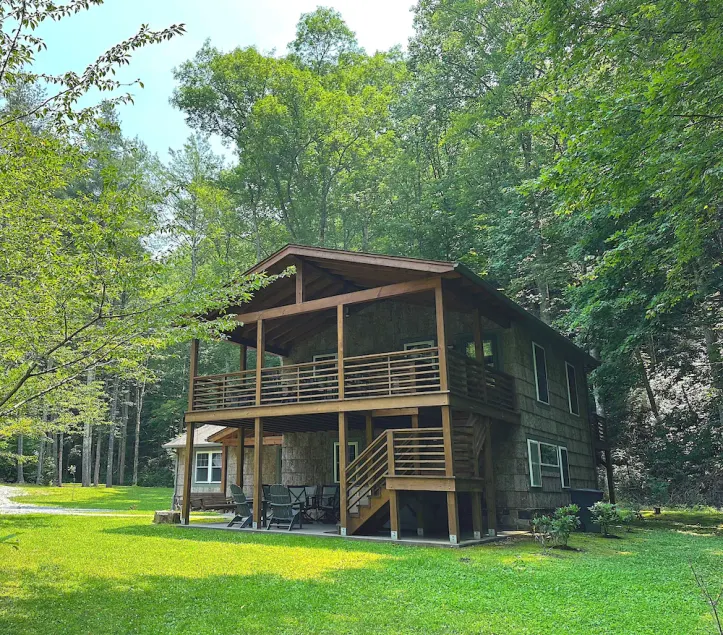 Private, River, Hot tub, Fire table, fishing - Image 1