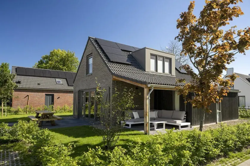Holiday home for 6 people, completely fenced garden, barbecue, outdoor swimming pool - Image 1