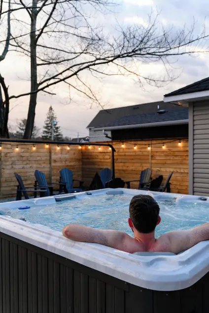 4 BR Beach Cottage: Hot Tub- Firepit-Table tennis - Image 1