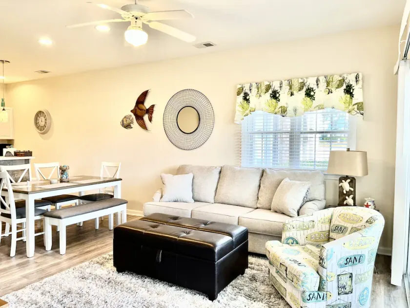 Golfing or Beachbound Great location- No extra fees - 2miles to Beach - Image 1