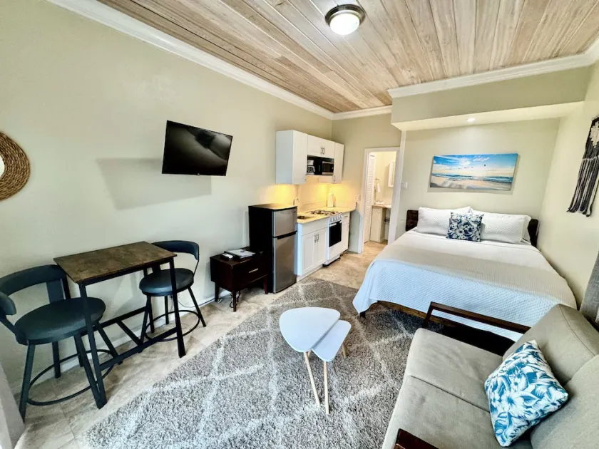 Cozy Island Studio-5 Mins to Cruz Bay & Beaches - Image 1