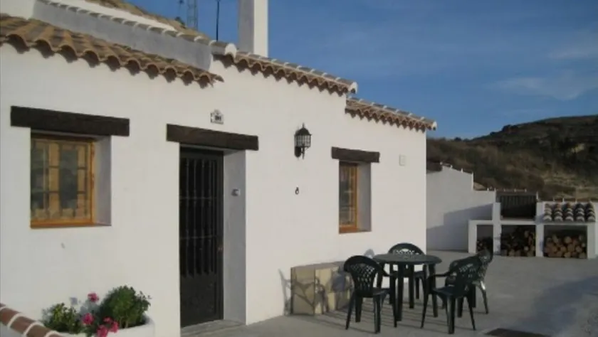 La Tarquina Cave House - Image 1