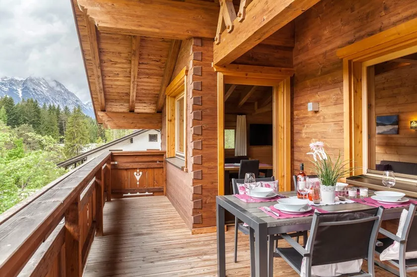 Appartamento per vacanze 'Blockhaus Sonnenspitz' con vista sulle montagne, giardino comune e WLAN - Image 1