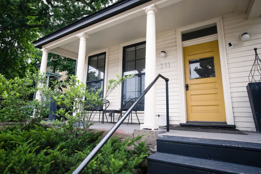 Modern Elegance & Historic Charm W7th / DT STP South Unit - Image 1