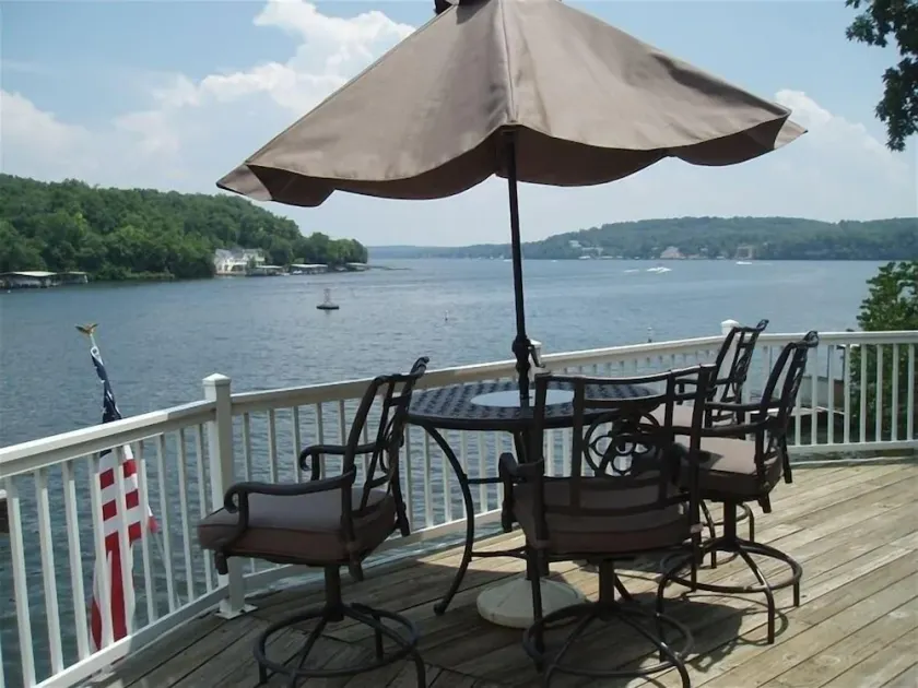 Haus am See mit grandiosen Blick, Kapitän Rons No-Wake Cove, Bootsverleih - Image 1