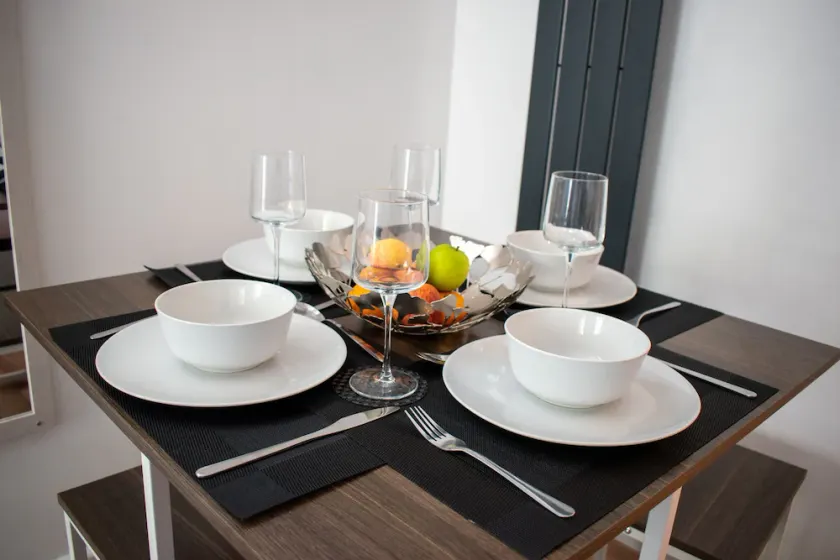 121 Studio - Apartment with Kitchen, Terrace, Stansted Airport Shuttle - Image 1