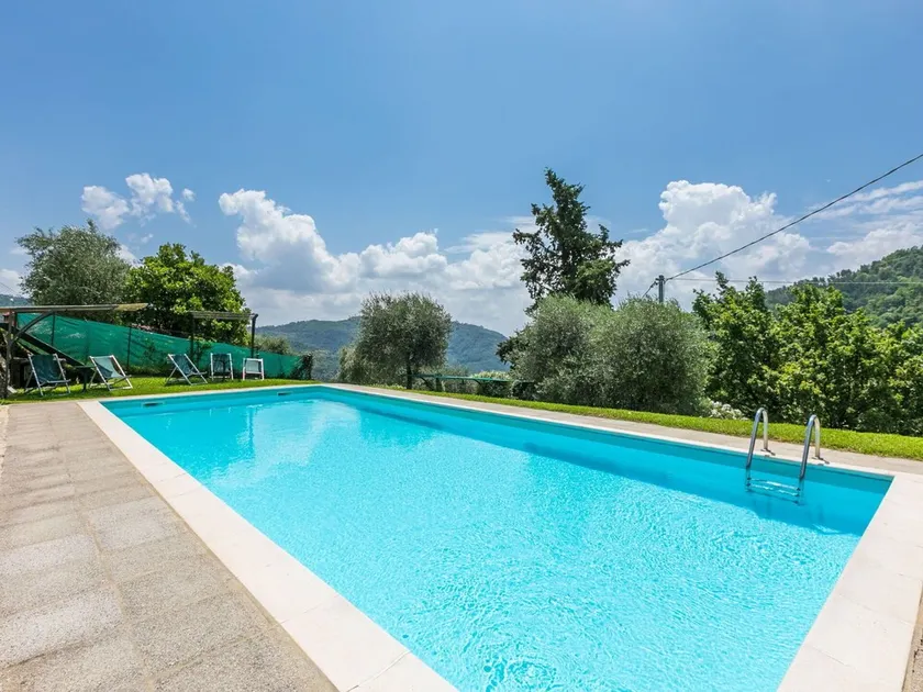 Schöne Wohnung für 4 Leute mit Pool,  W-LAN, TV, Innenhof und Haustiere erlaubt - Image 1