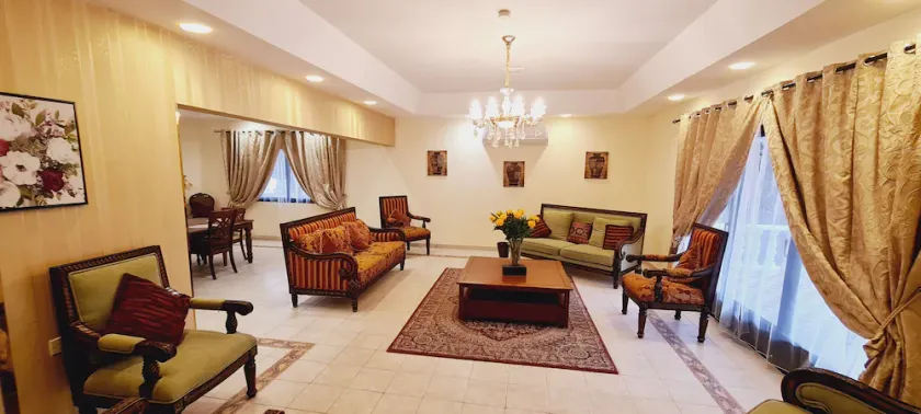 Spacious 3 bedroom family villa,10 minutes from the town. - Image 1
