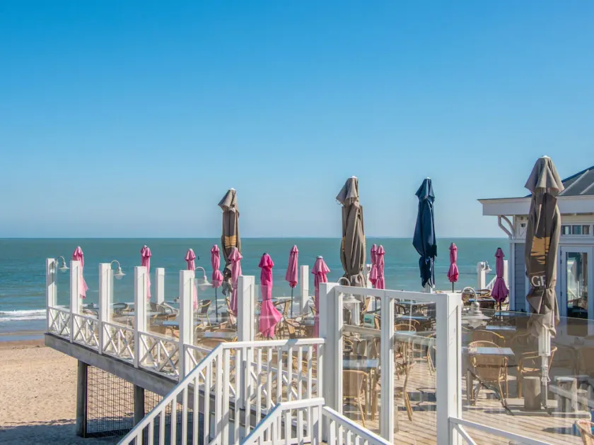 Dune lodge on a holiday park, beach at 1.3 km - Image 1