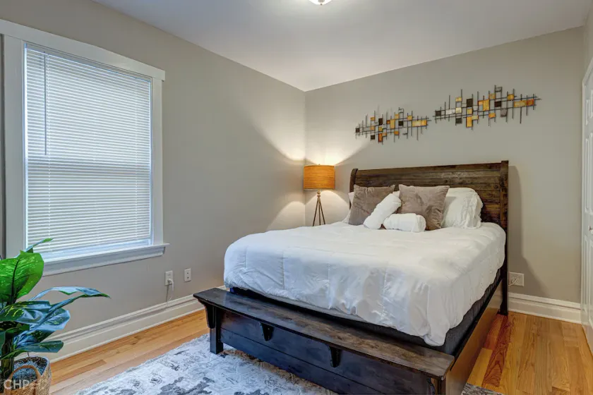 Spacious 3BR Duplex for Groups-Near Airport & Downtown-Cozy & Quiet - Image 1