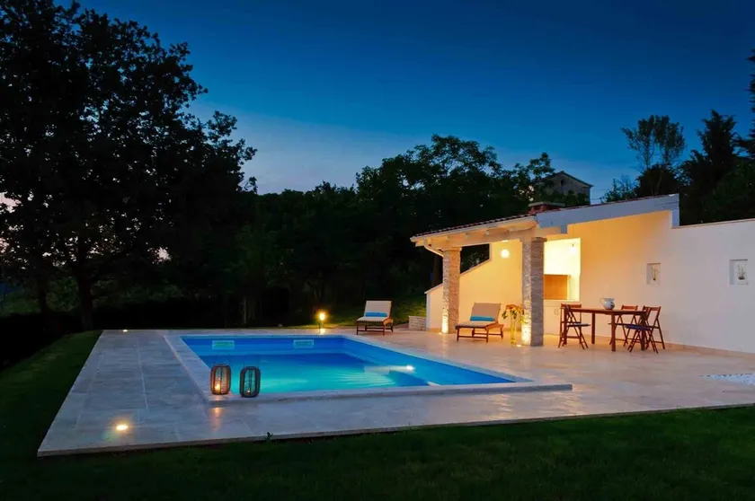 Elegant villa with private pool  not far from Porec beaches! - Image 1