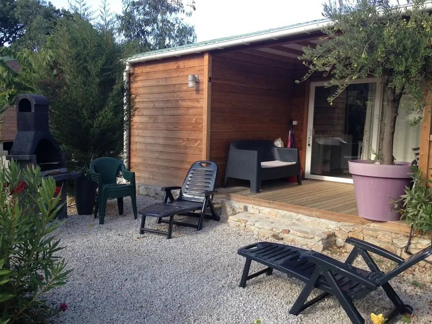 GRAN CHALET DE MADERA CON AIRE ACONDICIONADO CERCA DE ALGAJOLA PARA 6 PERSONAS MÁXIMO - Image 1