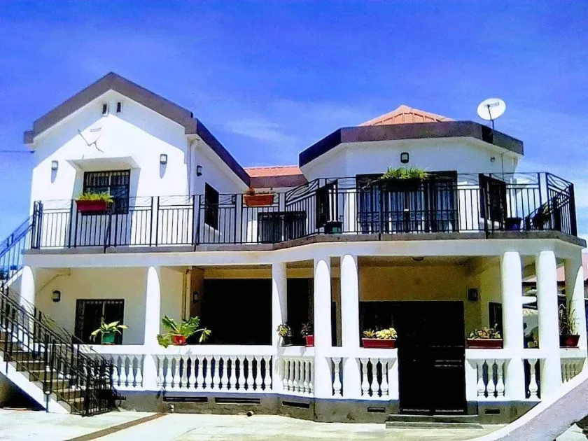 Seasonal rental in Morondava - Image 1
