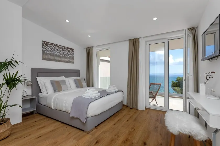Villa Zagradina - villa con vista al mar y piscina climatizada cerca de la playa - Image 1