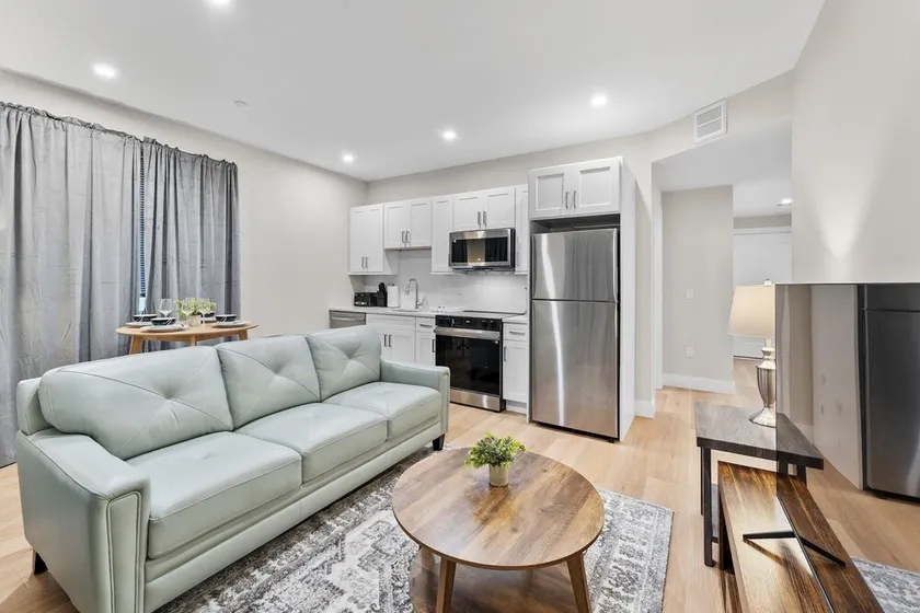 Luxury 2BR near Cambridge - Image 1