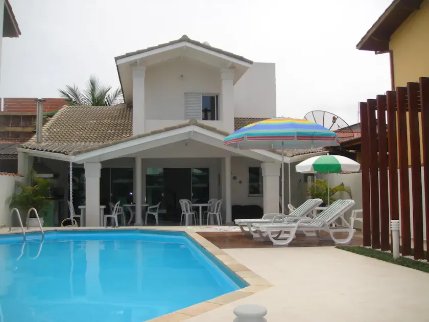 House with 4 suites near the sea. - Image 1