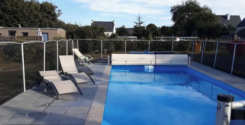 Le relais bleu de saint lunaire swimming pool & spa June 7 nights 2 free  - Image 1