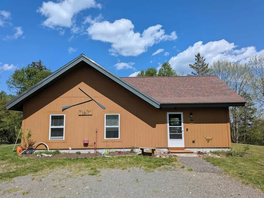 Apple Tree Cove Seaside House - Image 1