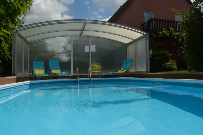 Casa de férias com piscina / sauna, família u. tierfreundl. 10 pessoas, Jardim de Inverno - Image 1