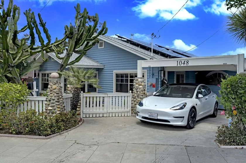 Family Friendly - Canyonview, Jacuzzi, EV Charger, Desk - Image 1