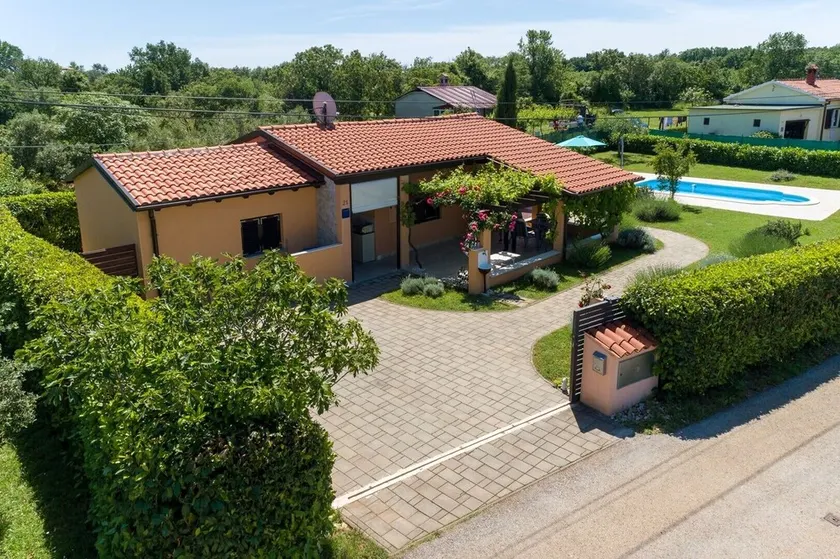 Casa Luka Vareski - Image 1
