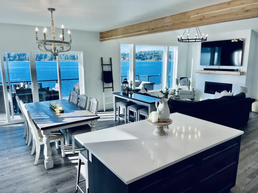 Homeport- Luxury Waterfront Home w/ Hot Tub and Game Room - Image 1