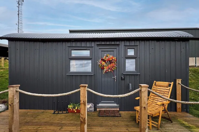 Host & Stay - Curlews Rest - Image 1