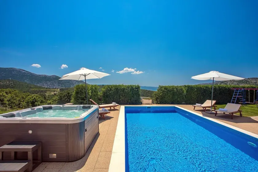 Villa Calma with heated pool,jacuzzi, Finnish sauna and 4 bedrooms - Image 1