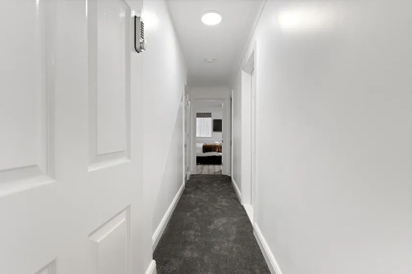Stylish 4 bed 3 bath- Mill Hill - Image 1