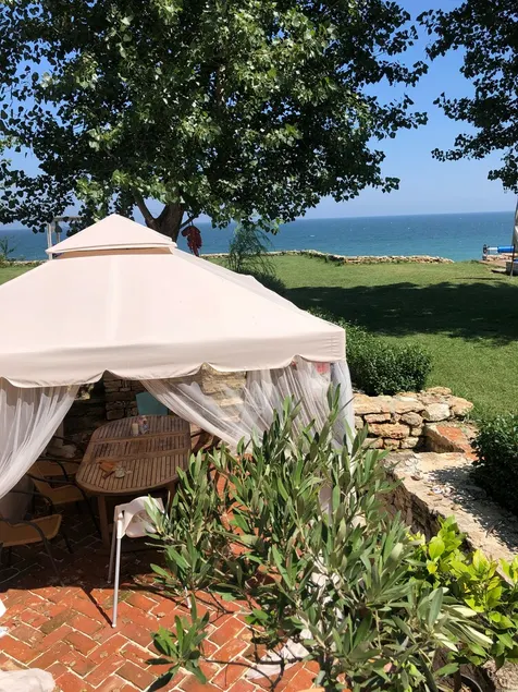 BlackSea Garden Villa mit eigenem Pool & Strand und 3000 m2 Wein & Garten - Image 1