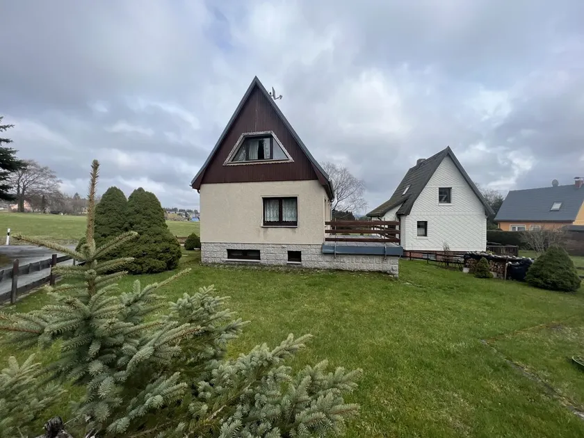 Spacious vacation home with terrace and garden surrounded by beautiful nature - Image 1