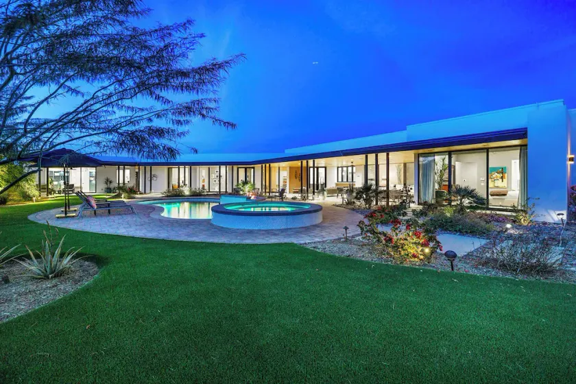 Sierra Vista - 7 BR Estate w/ Pickleball! - Image 1