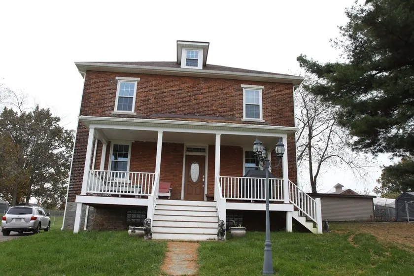 Amish Country Farm House In Volant Pennsylvania - Image 1