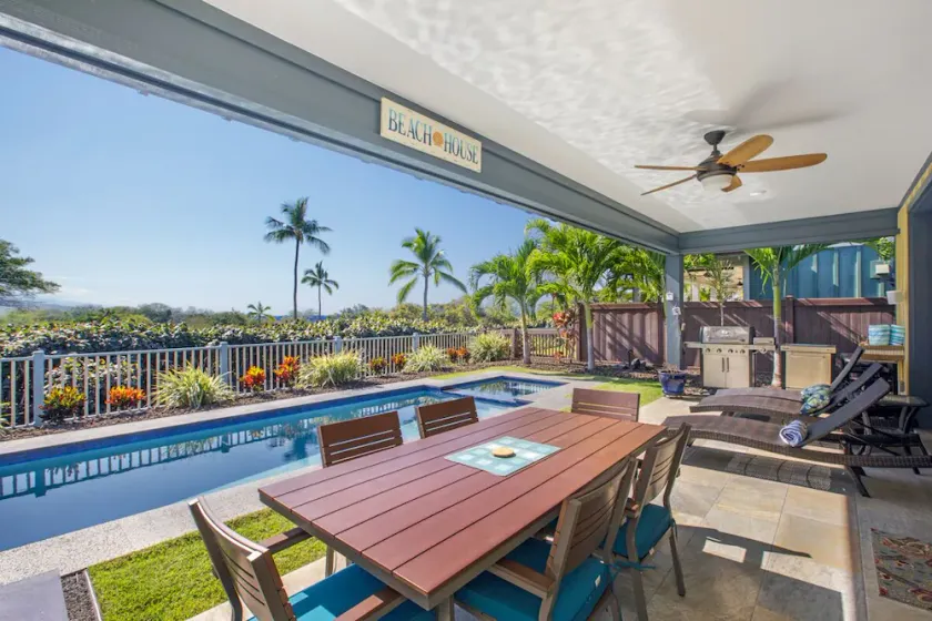 Spectacular Home on the Golf Course with Private Pool - Image 1