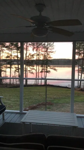 Mehrere familienfreundliche, moderne Lake House On Deep-Water Cove, 2 Kajaks - Image 1