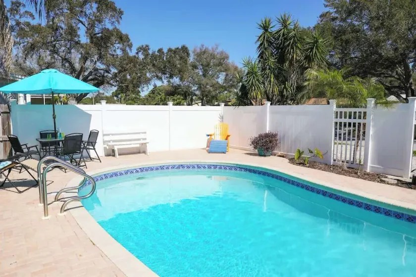 Heated Pool, Games & Loads of Fun @License 2 Chill - Image 1