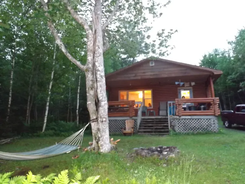 Eberhards log cottage1 , right on the Lake, private, scenic, gorgeous beach - Image 1