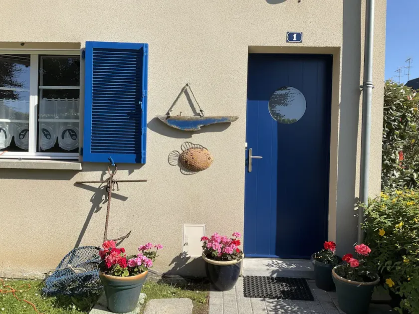 Pretty cottage with super fast Wifi , walk to restaurants/harbour/shops - Image 1
