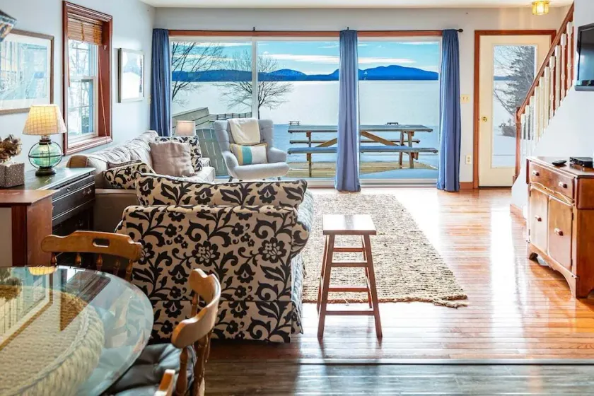 Carroll's Cove-Oceanfront, Sleeps 18! - Image 1