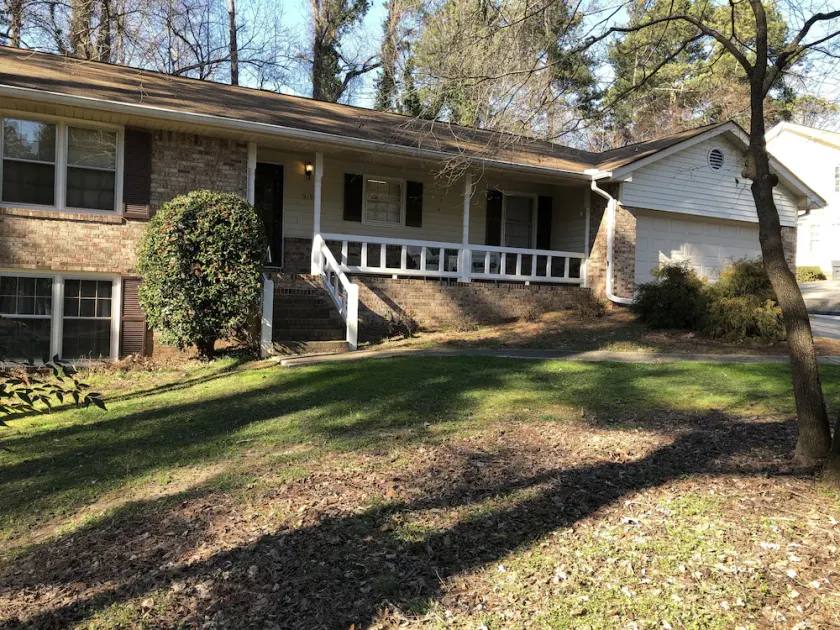 Cozy Quiet Home in Great Neighborhood - Image 1