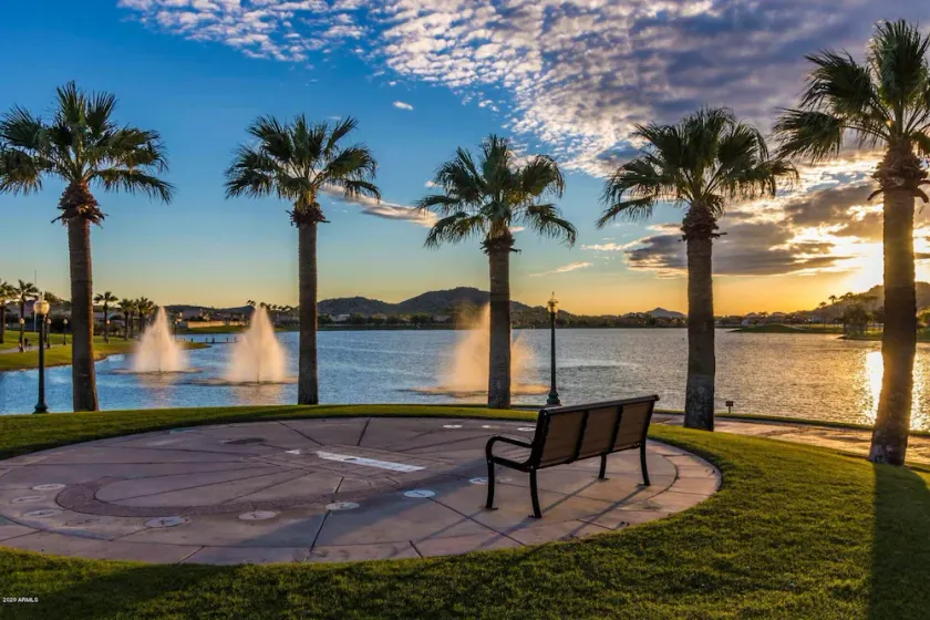Snowbirds & Sports Fans -- Your Immaculate Desert Oasis Awaits - Image 1